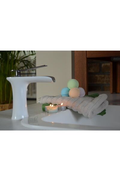 Bathqueen Bath Bomb 4x145gr Banyo Topu - Nem Bombası - Jakuzi Topu